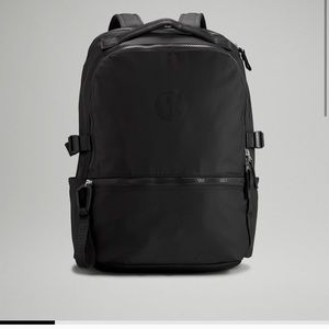 NWOT Lululemon backpack